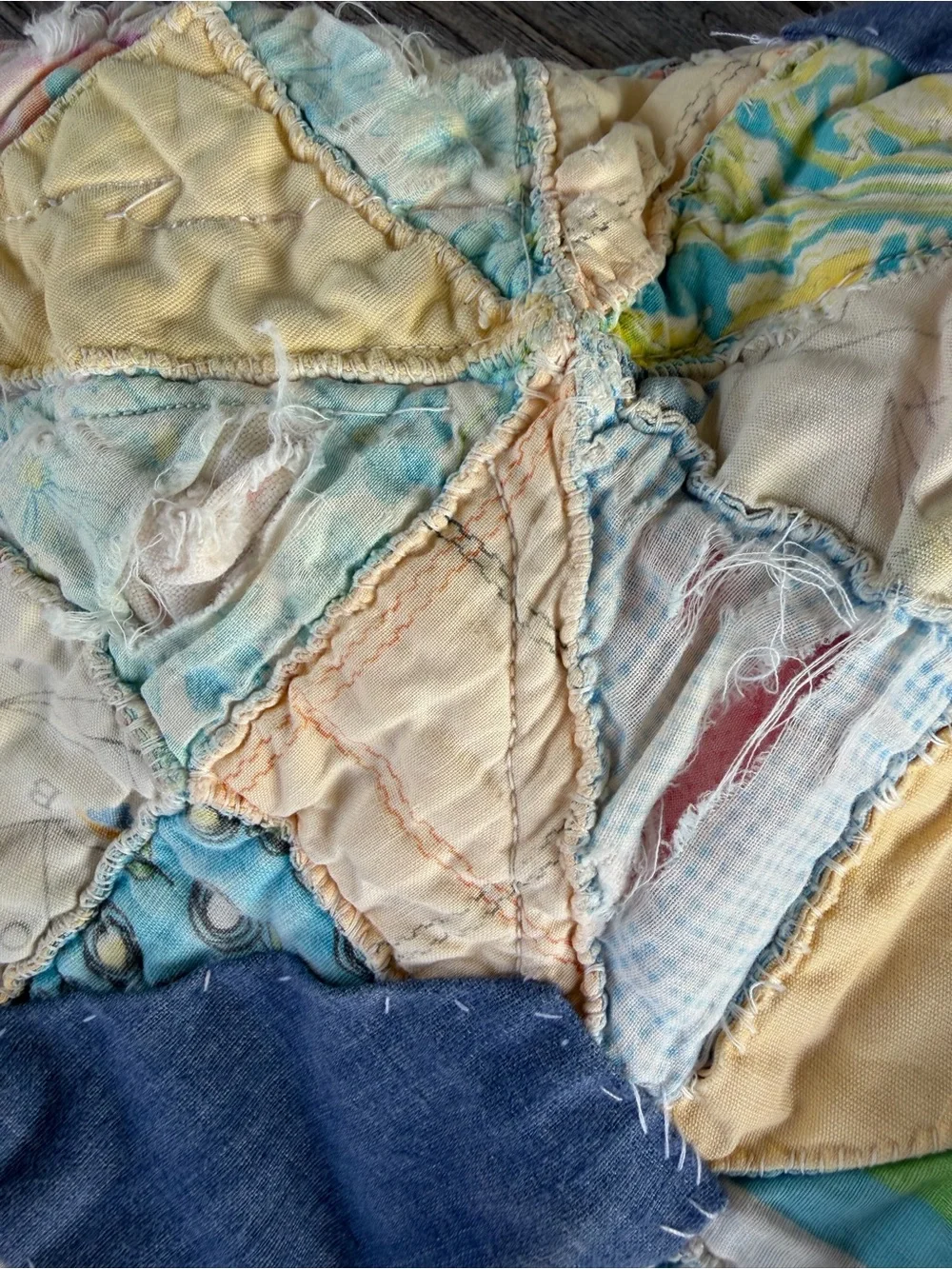 Vintage Scrappy Patchwork Quilt Hand Sewn Feedsack Textured Pastels 53x69 READ
